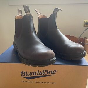 Blundstone 550s